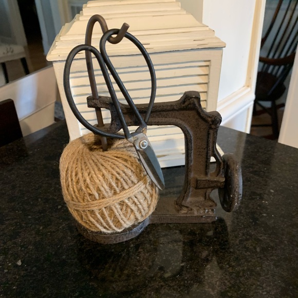 Cast Iron Twine Holder and Scissors - Picture 5 of 8